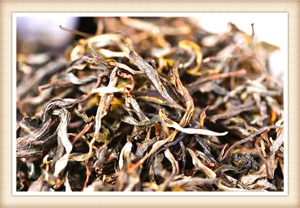 女神茶：茯苓、白芍、白树、桑葚、枸杞、玫瑰花茶的功效与作用