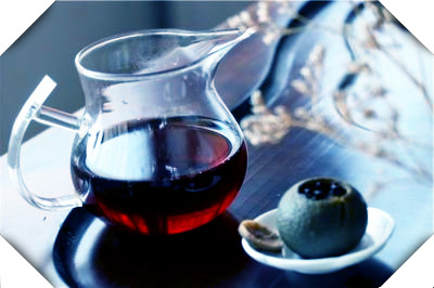 古树红茶的好处和坏处，探秘古树红茶：揭示其益处与潜在风险