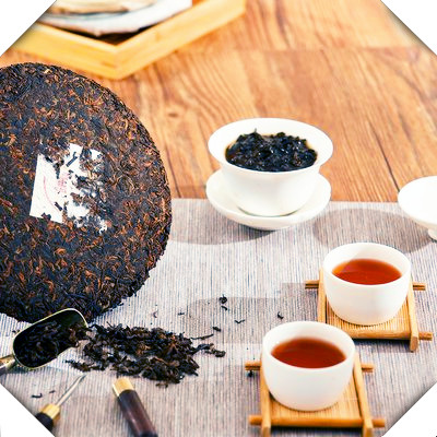 探讨曼松大树茶与曼松古树茶的异同：品种、口感及区别之处