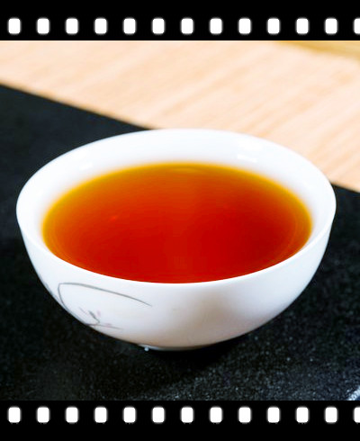 哪种茶是酸性？绿茶、红茶还是乌龙茶？它们的酸碱性有何区别？哪种茶的酸性最强？