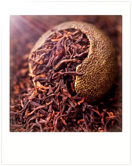 武夷山古树红茶价格，探寻历痕迹：武夷山古树红茶的价格解析
