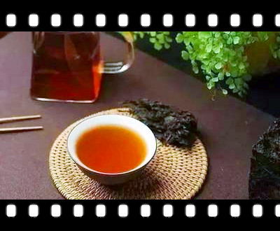 古树晒青茶图片高清，欣古树晒青茶的美，高清图片让你一饱眼福！