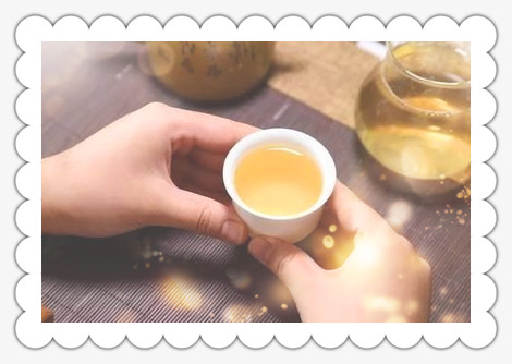 红茶又称发酵茶用全发酵制成出现于明朝的保健类比推理