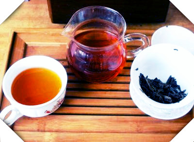 什么茶去火排毒祛痘效果好？荷叶茶、金银花茶还是泡水的清热解毒？哪种更有效？快速降火，选对茶才重要！