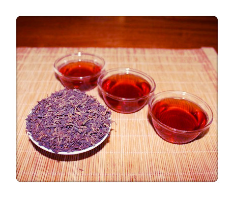 曼松新茶和老茶哪个好喝，口感对决：曼松新茶与老茶，你更喜欢哪一种？