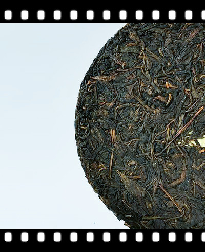 红茶的加工工艺是，探秘红茶的加工工艺：从采摘到冲泡的全过程